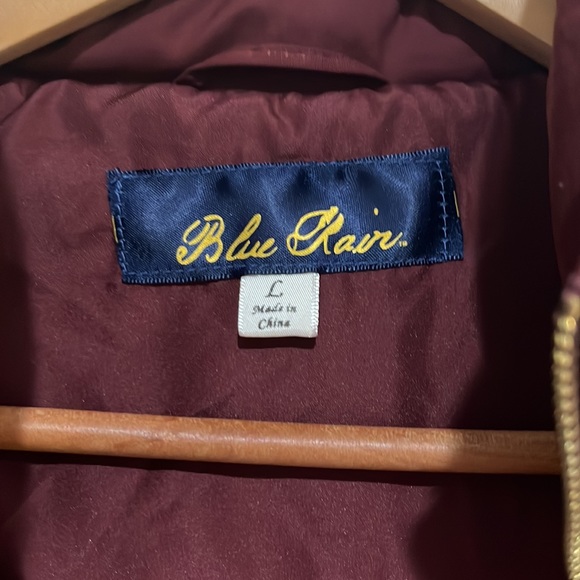 VEST - Picture 2 of 3